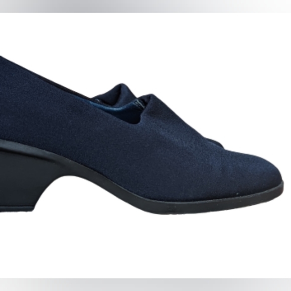 EUC Expressions footwear navy slide on closed toe comfy heels stretch upper - Picture 6 of 8